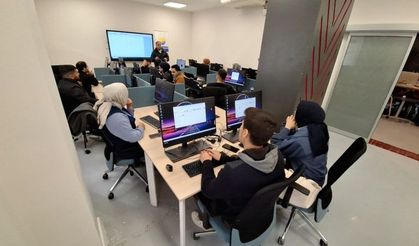 Şanlıurfa"da Dijital Gençlik Merkezi Açıldı: Gençlere Teknoloji ve İstihdam Fırsatı (video)