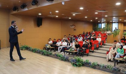 Şanlıurfa Haliliye Belediyesi, Üniversite Sınavına Hazırlanan Gençlere Özel Destek Sağlıyor!