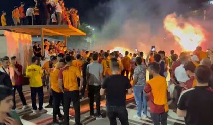 Taraftarlar Sokaklara Döküldü: Urfa’da Şampiyonluk Coşkusu