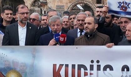 Davutoğlu: “Filistin’deki zulmün arkasında Netanyahu ve Trump var”