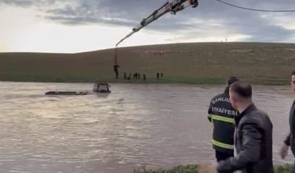 Ceylanpınar’da Derede Mahsur Kalan Traktör Sürücüsü Kurtarıldı