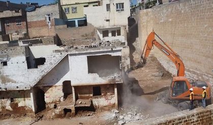 Şanlıurfa’da Tarım Arazilerine Sıkı Denetim! 815 Kaçak Yapı Tespit Edildi!