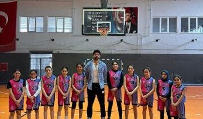 Şanlıurfa’yı Temsil Eden Eyyüp Göncü Ortaokulu Türkiye Yarı Finalleri’nde