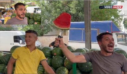 Şanlıurfa’da Karpuz Şovu! Vatandaşlar Telefonlarına Sarıldı