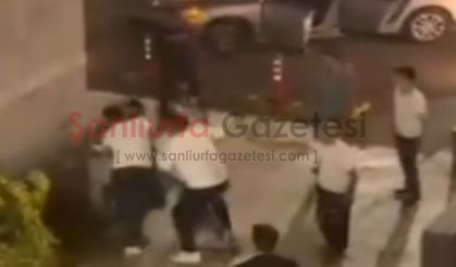 Şanlıurfa'daki Piazza AVM'nin girişinde Güvenlik Tartışması: Taksi Şoförü Darp Edildi, Vatandaşlar Müdahale Etti