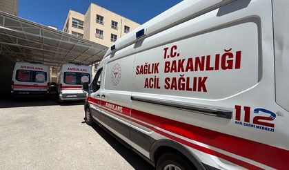 Şanlıurfa karayolunda can pazarı: Şarampole yuvarlanarak durabildi, yaralılar var!