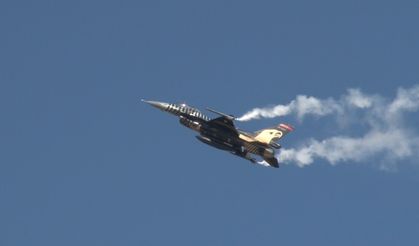 SOLOTÜRK, TEKNOFEST Güneydoğu öncesi Şanlıurfa semalarında boy gösterdi