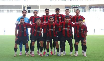 Şanlıurfa'nın kırmızı-siyah fırtınası Adanaspor'u etkisi altına aldı: Karaköprüspor yenilmezliğe oynuyor
