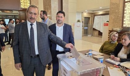 Şanlıurfa Ticaret Borsası seçimlerinde Mehmet Kaya oyunu kullandı