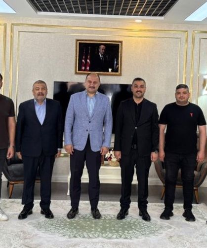 Şanlıurfa Büyükşehir Belediye Başkanı’ndan MHP’ye Anlamlı Ziyaret