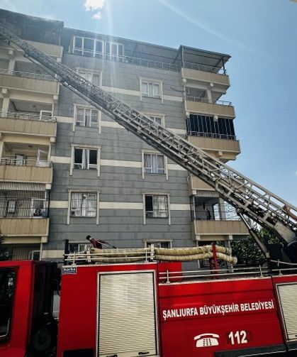 Şanlıurfa Siverek'te Apartman Dairesinde Yangın Paniği