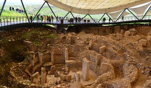 Şanlıurfa Valisi Şıldak Tarihi Alanlarda Devam Eden Çalışmaları İnceledi (video)