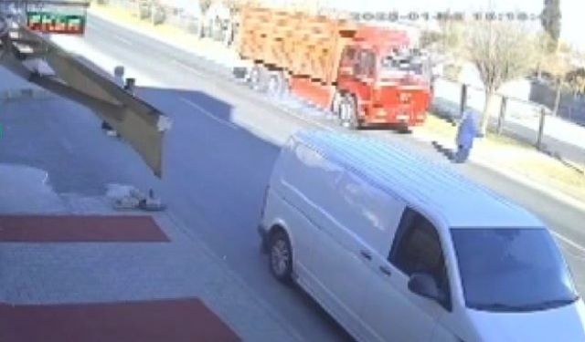 Şanlıurfa Hilvan"da Trafik Kazası: Yolun Karşısına Geçerken Canından Oldu