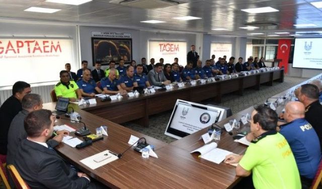 Şanlıurfa Valisi Hasan Şıldak Emniyet Toplantısına Katıldı!