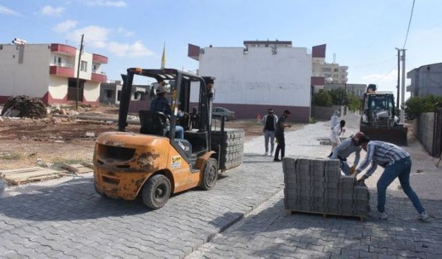Şanlıurfa Hilvan’da Yol ve Mezarlık Düzenlemeleri Eş Zamanlı Devam Ediyor!