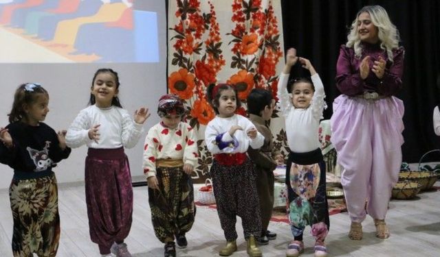 Diyarbakır’da Zamansız Moda Şöleni: 7 Bölgenin Şalvarları Podyuma Taştı!