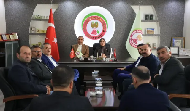 Milletvekili Yazmacı, Şanlıurfa’da Fıstık Üreticileri ve Esnafla Bir Araya Geldi