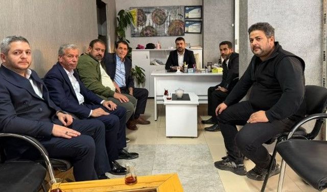 AK Parti Karaköprü Başkanı Orhan Çelik’ten Mustafa Aslan’a Ziyaret!