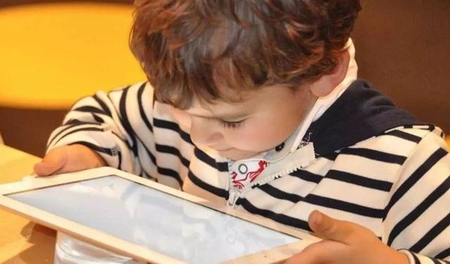 Çocuğunuz Çok Ekran Kullanıyor mu? İşte Dikkat Edilmesi Gerekenler