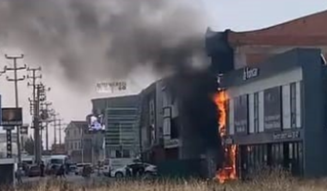 Bursa İnegöl’de Elektrik Panosu Yangını Korkuttu!