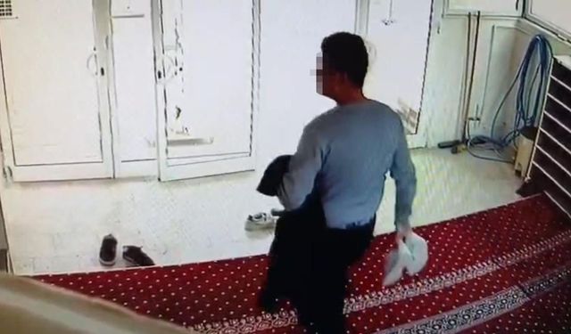 Şanlıurfa Karaköprü’de Cami Eşyaları Çalındı!