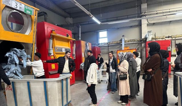 Harran Üniversitesi MYO Öğrencilerinden Konfeksiyon Firmasına Teknik Gezi!