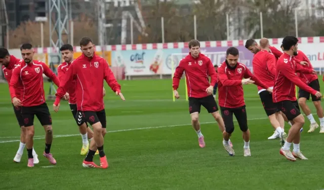 Samsunspor, AEK Maçına Hazır: Liderlik Yolunda Kritik Karşılaşma!