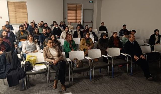 Ceylanpınar’da Sağlık Çalışanlarına Meslek Hastalıkları Farkındalık Eğitimi Verildi