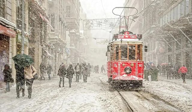 İstanbul kar yağışı ne kadar sürecek? Meteoroloji hava durumu raporunu yayınladı