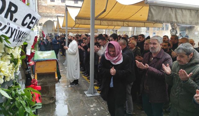 Mahmut Tanal’ın Ağabeyi İbrahim Halil Tanal Şanlıurfa’da Son Yolculuğuna Uğurlandı