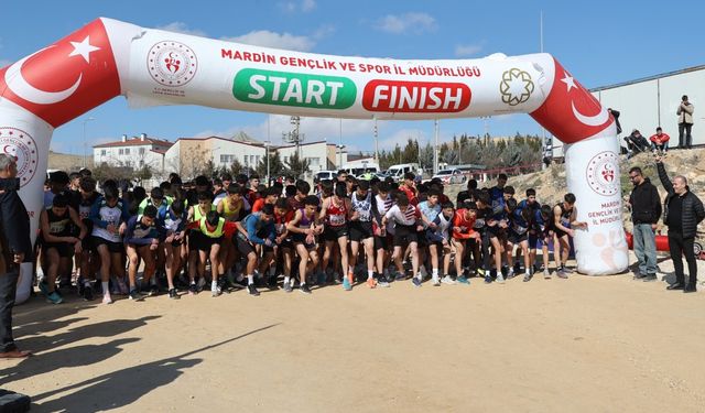 Şanlıurfa'nın Başarılı Sporcuları, Mardin'deki Kros Yarışmalarında Dikkat Çekti!