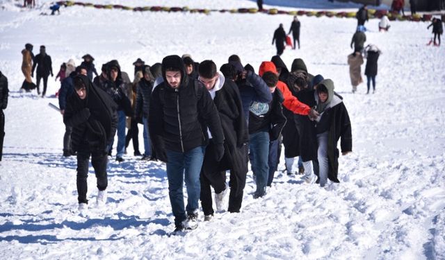 Şanlıurfa'da Dereceye Giren Gençlere Karacadağ’da Ödül