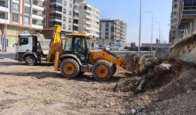 Şanlıurfa’da Fevzi Çakmak Bulvarı’nda Asfalt Çalışmaları Başladı