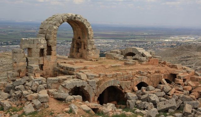 Şanlıurfa'daki dini yapılar, tarih boyunca farklı inançların bir arada yaşadığını gösteriyor.