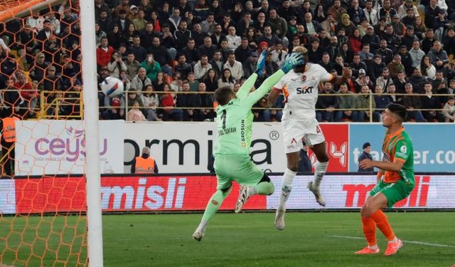 Galatasaray, Alanya Deplasmanında 3 Puanı Kaptı!