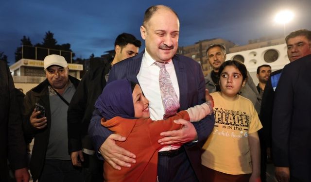 Başkan Gülpınar Vatandaşlarla İftar Sofrasında Buluştu: Ramazan'ın Bereketi Paylaşıldı!
