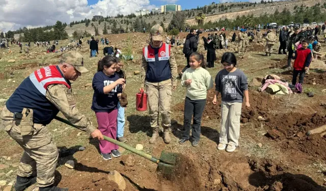 Urfa'da 21 Mart Orman Haftası Coşkuyla Kutlandı: Şanlıurfa Valisi Hasan Şıldak Bizzat Katıldı!