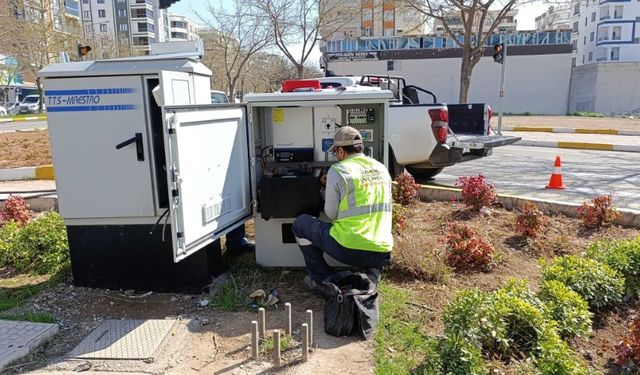 Şanlıurfa’da Trafik Güvenliği İçin Endüstriyel Kesintisiz Güç Kaynağı (UPS) Sistemi Kuruldu