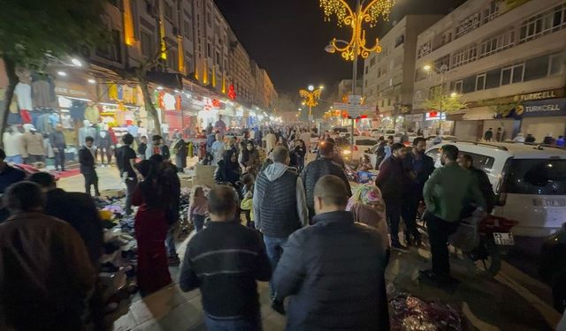 Şanlıurfa'da Bayram Bereketi: Çarşılar Dolup Taştı, Evler Boşaldı!