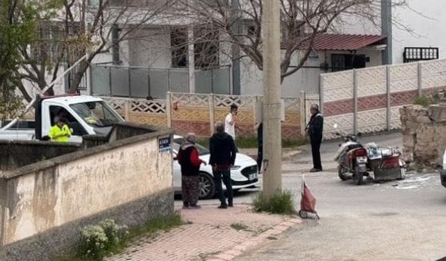 Elazığ’da Sepetli Motosiklet ve Otomobil Çarpıştı!