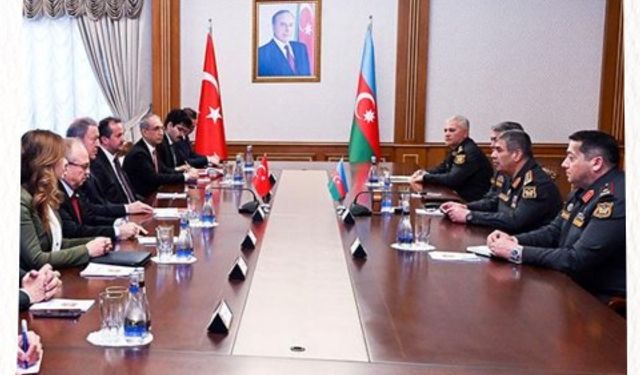 TBMM Milli Savunma Komisyonu'ndan Azerbaycan'a Ziyaret: Dusak ve Akar, Hasanov ile Görüştü