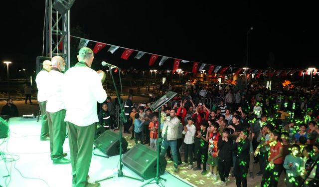 Grup Tillo, Şanlıurfa Millet Bahçesi’nde Coşkulu Bir Gece Yaşattı!