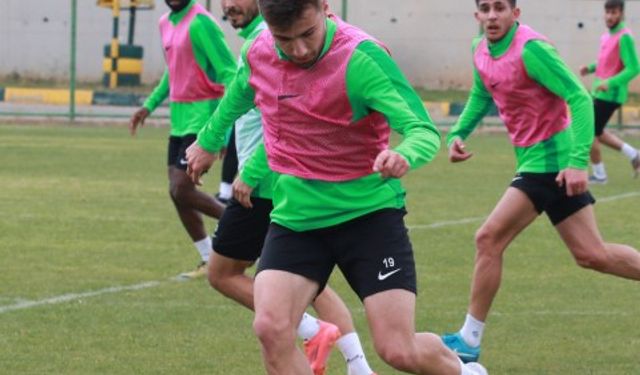 Pendikspor ile Şanlıurfaspor Kritik Maça Çıkıyor: Ligde Kalma Mücadelesi Kızışıyor
