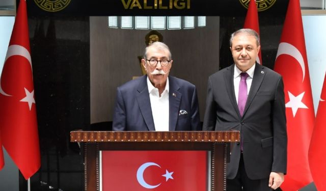 Şanlıurfa Valiliği'nde Önemli Ziyaret: Eski İçişleri Bakanı Aksu Ağırlandı