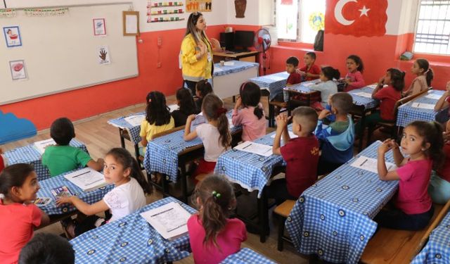 Haliliye Belediyesi Sahada: Çocukların Gününü Değiştiren Ziyaret!