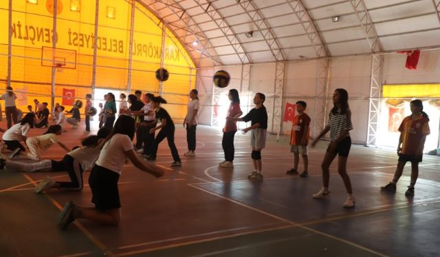 Karaköprü Belediyesi’nden Sporla Geleceğe Yatırım!