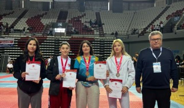 Şanlıurfa'dan Dünya'ya Kick Boks Zaferi! Akaltun Kardeşler Tarih Yazdı