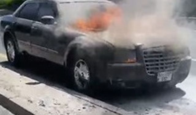 Mamak’ta Korkutan Araç Yangını!