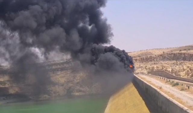 Şanlıurfa Birecik Barajı’nda Yükselen Dumanlar Paniğe Neden Oldu