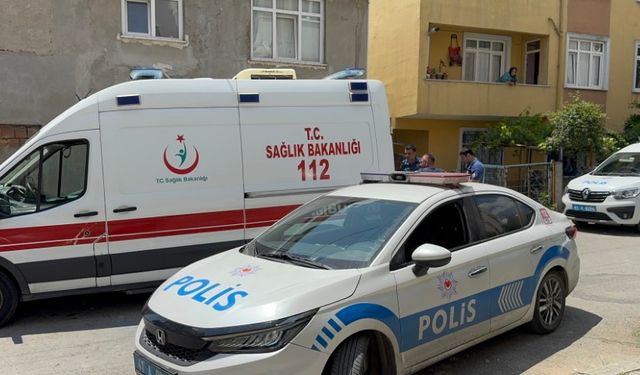 Bıçaklı Kavgada Polis Memuru Yaralandı!